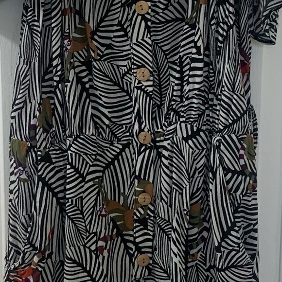 Zara Fun Jungle Animal Print Shorts Romper Women’s Medium - Picture 12 of 16